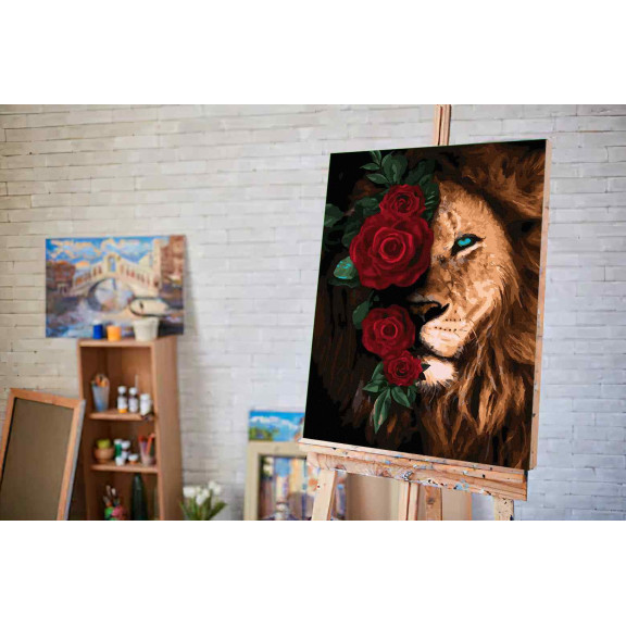 Lew z różami